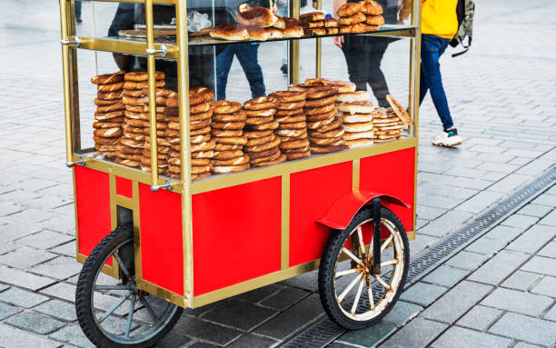 istock Cart with simits Turkish bagels in Istanbul 1347009555