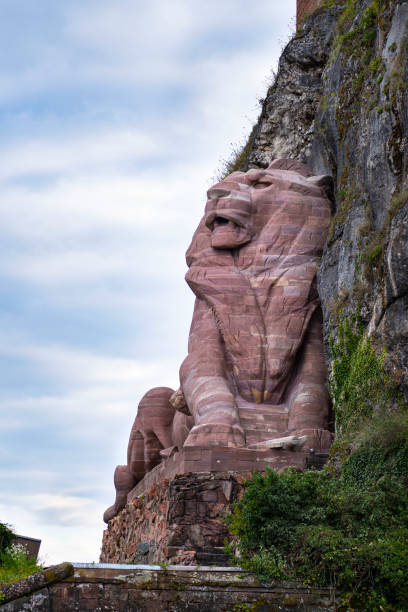 lion statue in belfort - belfort imagens e fotografias de stock