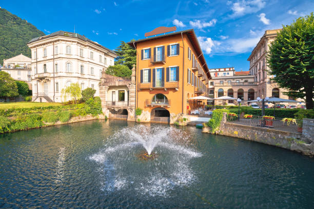 istock Town of Como fountain and architecture view 1347139517