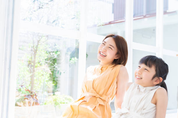 istock asian mother and daughter 1347161338