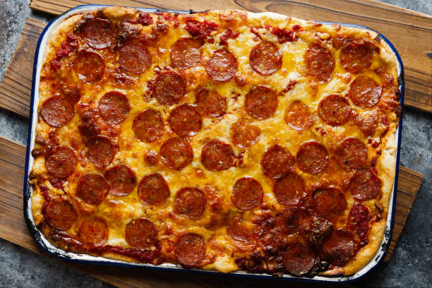 istock detroit style pepperoni pizza 1347164284