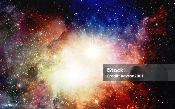 Foto de Super Nova Com Planet e mais fotos de stock de Supernova - Supernova, Explodir, Estrela - Espaço