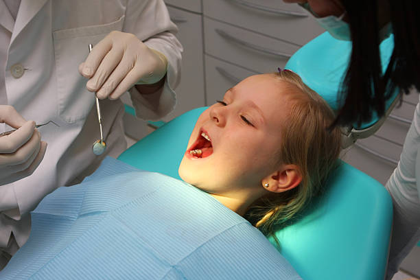 istock Child at the dentist 134716564