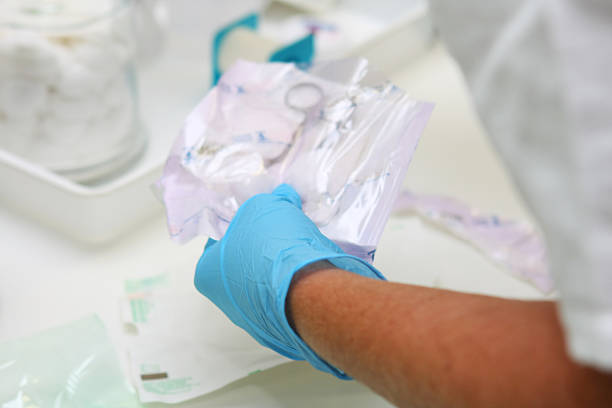 istock Nurse at work...prepairing for taking care of patients 134717310