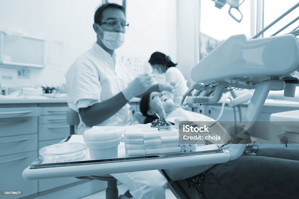 L'Ambulatorio dentistico - Foto stock royalty-free di Adulto