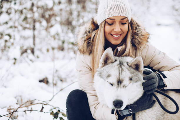 istock Beauty and the beast on the snow 1347212610