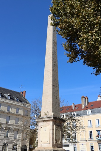 Obelisk located in the commune of Chalon-sur-Saône in the French department of Saône-et-Loire in the region of Bourgogne-Franche-Comté. This obelisk erected in 1788 commemorates the construction of the Canal du Centre.