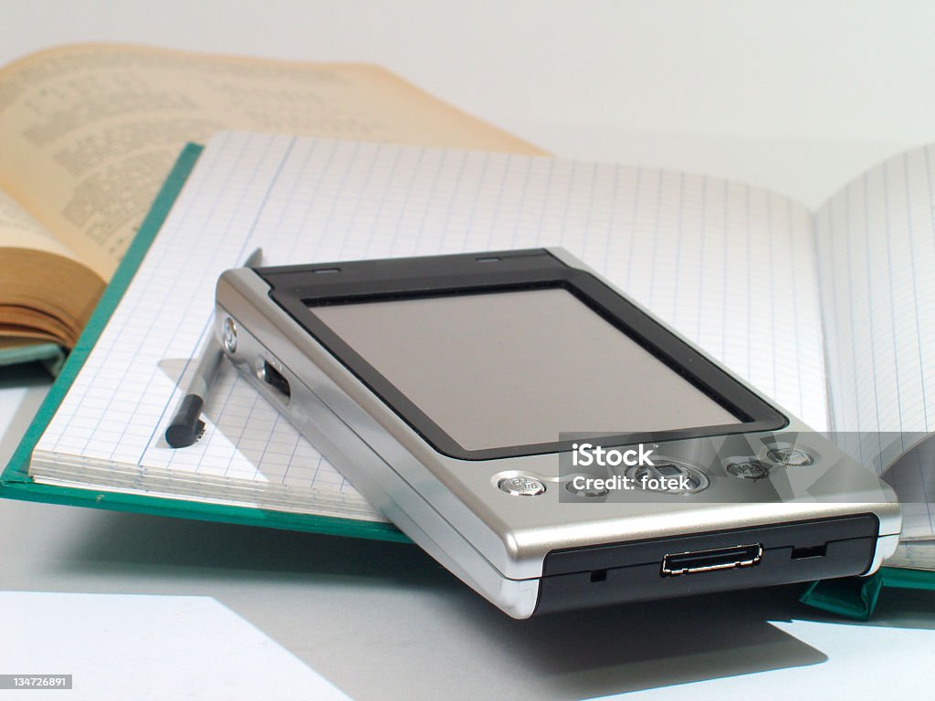PDA 、メモ帳とご予約 - コミュニケーションのロイヤリティフリーストックフォト