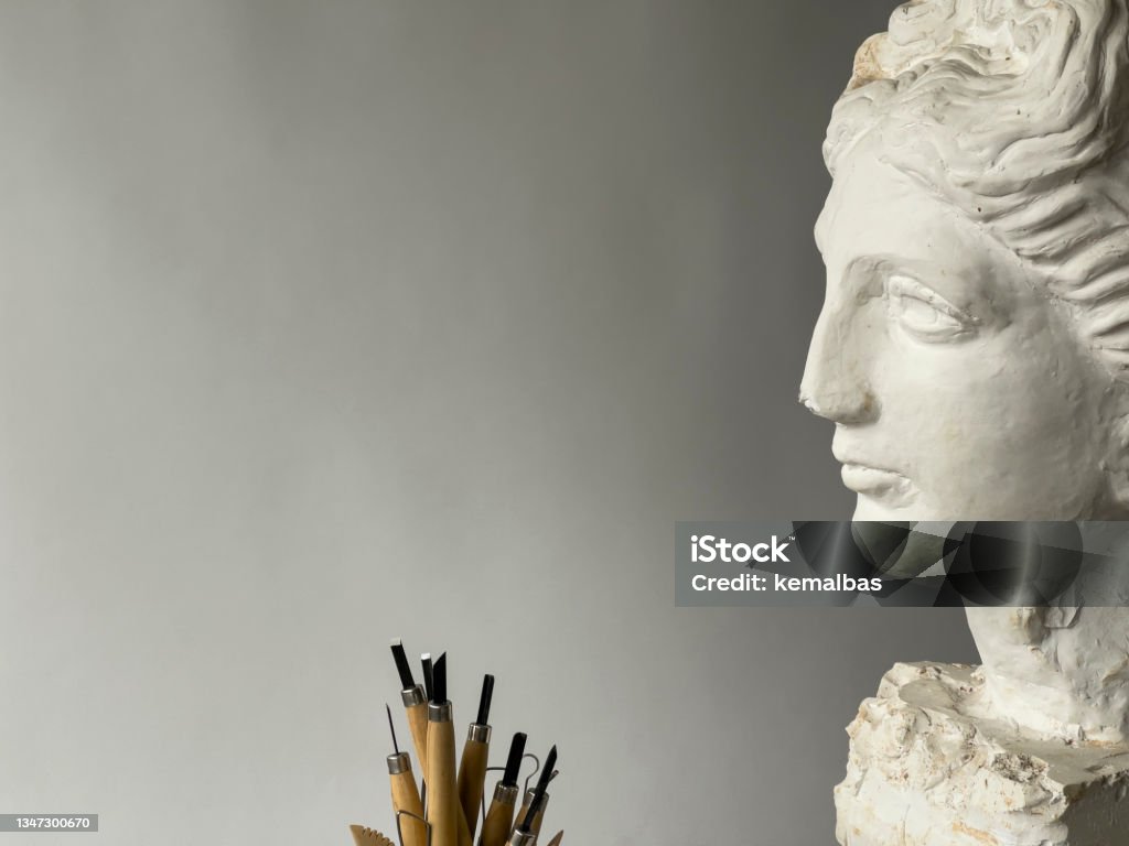 Studio Istock Sculptors Studio Stock Photo - Download Image Now - Art, Art And Craft ...