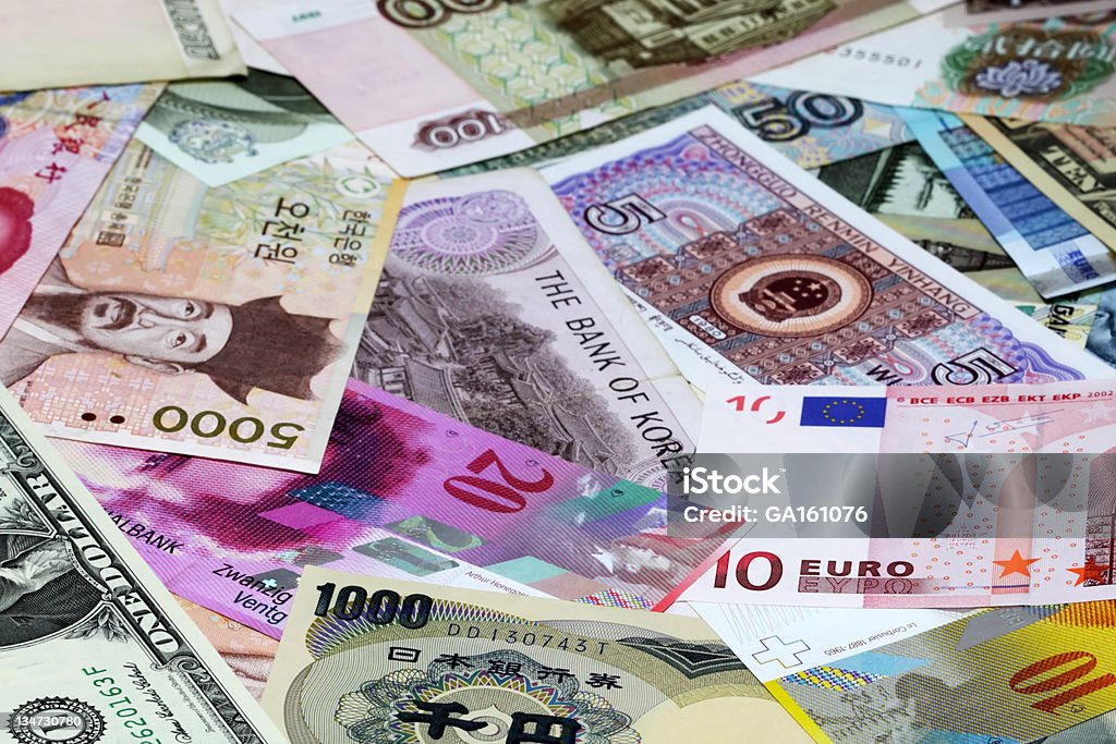 Różnych bank waluty - Zbiór zdjęć royalty-free (Banknot)