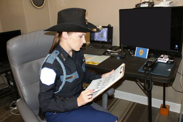 istock Female police officer 1347395957