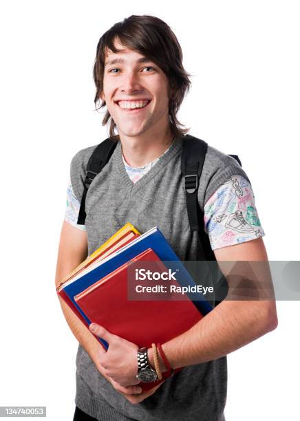 Estudante Feliz - Fotografias de stock e mais imagens de Jovem Adulto - Jovem Adulto, Mochila - Saco, Pasta escolar