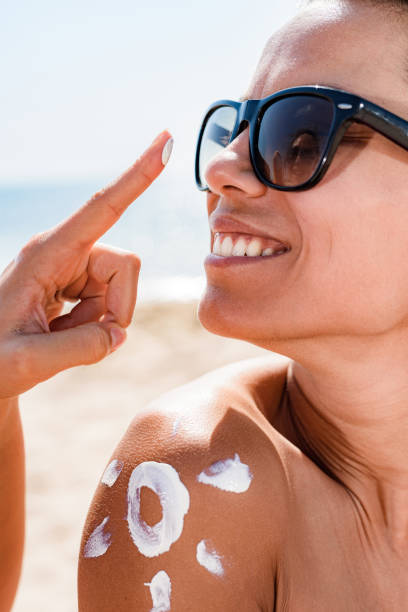 istock Let me put a bit of moisturizer on your nose! 1347449969