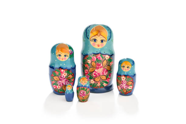 boneca russa chamada matryoshka - collection doll toy rag doll - fotografias e filmes do acervo