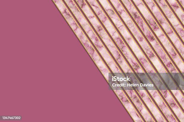 Diagonal Stripes Of Pink Marble Edged With Gold Stockvectorkunst en meer beelden van Abstract - Abstract, Bontgekleurd, Crèmekleurig