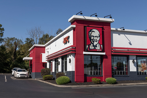 Marion - Circa October 2021: KFC Chicken restaurant. Kentucky Fried Chicken is offering Uber and Door Dash delivery and drive thru service.