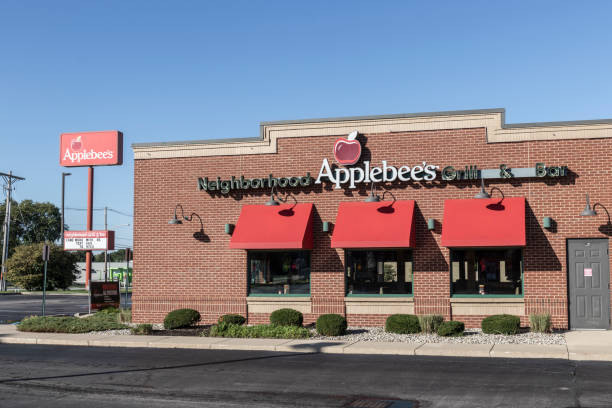 Applebee's Neighborhood Grill and Bar Casual Restaurant. Applebee's is a subsidiary of Dine Brands Global. Frankfort - Circa October 2021: Applebee's Neighborhood Grill and Bar Casual Restaurant. Applebee's is a subsidiary of Dine Brands Global. Ihop stock pictures, royalty-free photos & images