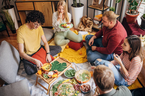 istock Friends hanging out 1347491355