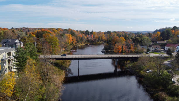 istock Autumn in Huntsville，canada 1347523411
