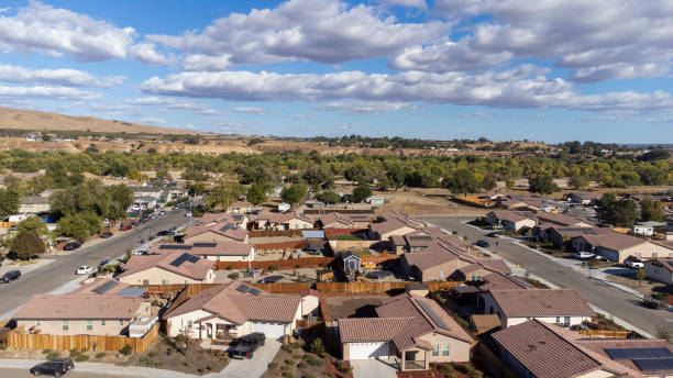 istock Aerial Neighborhood POV 1347551219
