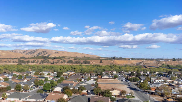 istock Aerial Neighborhood POV 1347551286
