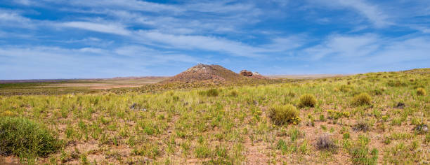 istock Twin Buttes at Homolovi 1347578182