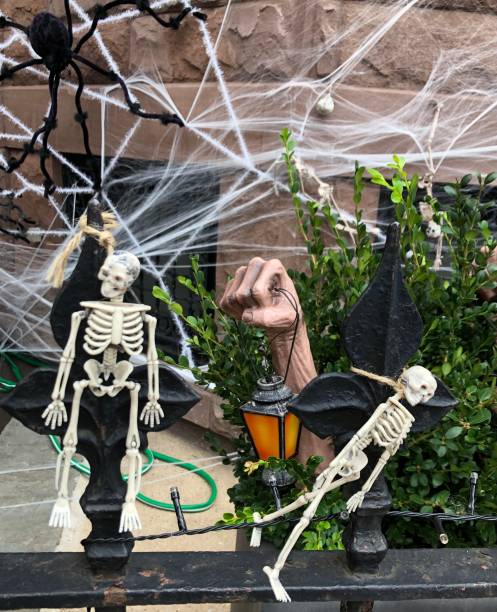 istock Outdoor Halloween Decor 1347579789