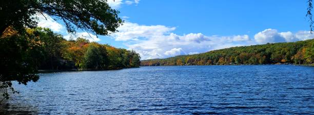 istock Lake Water Views with Green Mountains in the Fall 1347589884