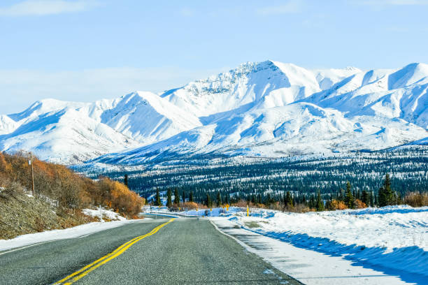 istock Snow Covered Mountains of Alaska 1347600609