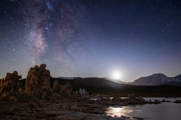 istock Mono Lake Tufa at Night 1347716812