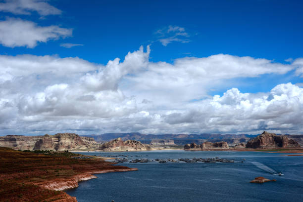 istock Lake Powell Arizona 1347719318