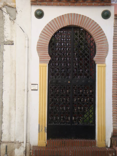 istock Gates of Arab influence in Granada 1347724043