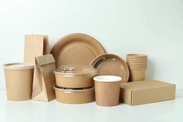 istock Delivery containers for takeaway food on white background 1347829326