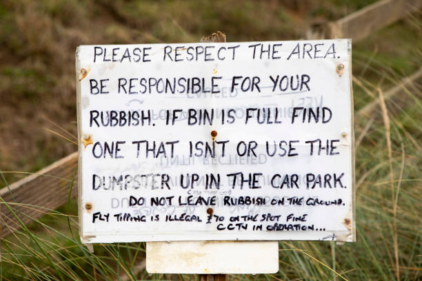 istock Handwritten anti-litter sign 1347858171