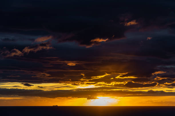 istock Sunrise over the sea 1347862241