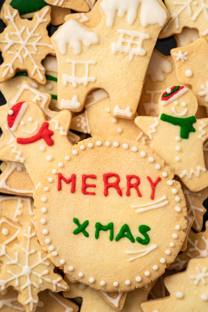 istock Top view of decorated Christmas tree cookie. 1347889970