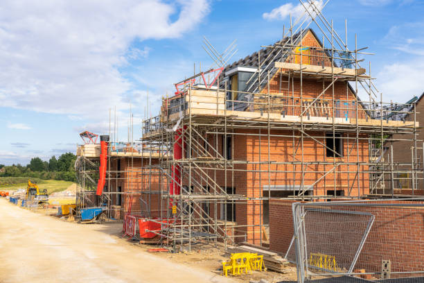 budowa domów w anglii - uk scaffolding construction building activity zdjęcia i obrazy z banku zdjęć