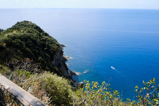 una vista del parque nacional de cinqueterre - european culture riomaggiore europe night fotografías e imágenes de stock