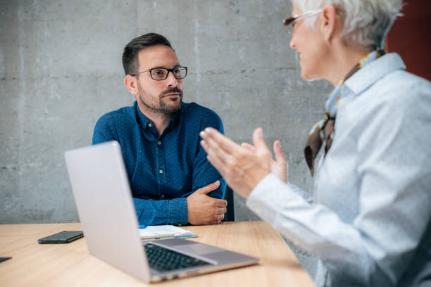istock Meeting in office 1347947369