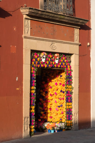 istock Days Of The Dead storefront 1347967792