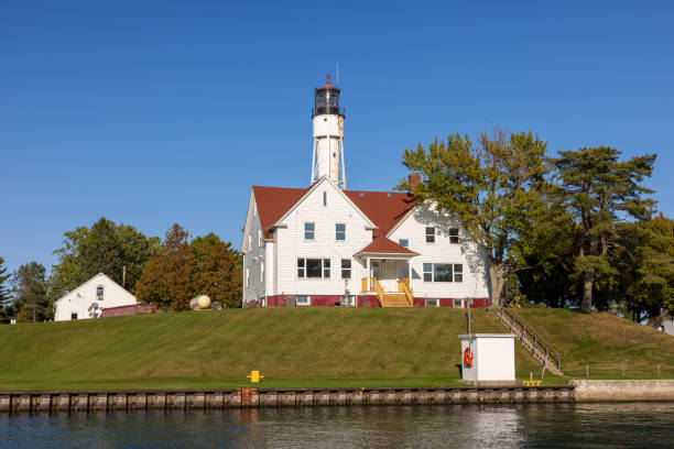 istock Sturgeon Bay Ship Canal Lighthouse 1348046030