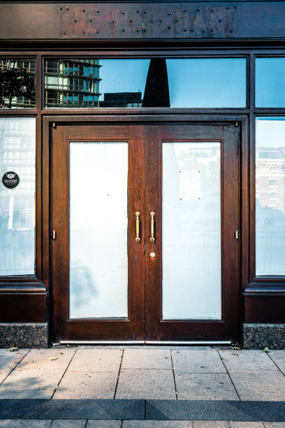 istock Store Closed Due to Coronavirus 1348053691
