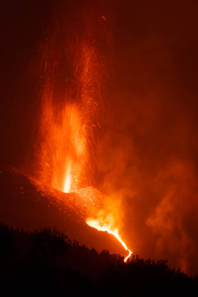 istock La Palma Volcanic Eruption at night, long exposure. 1348090990