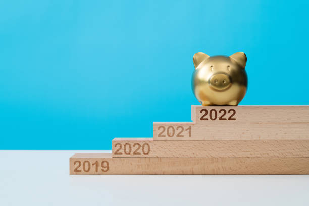 istock Savings from 2019 to 2022 1348097980