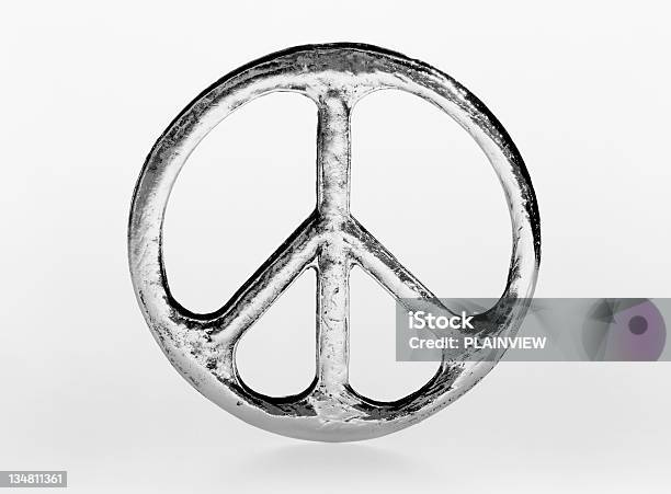 Sinal De Paz - Fotografias de stock e mais imagens de Pacifismo - Pacifismo, Amor, Ferro - Metal