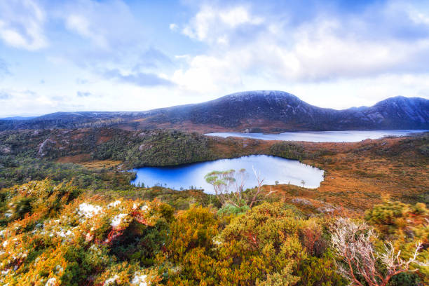 istock Tas Cradle two lakes lookout 1348137242