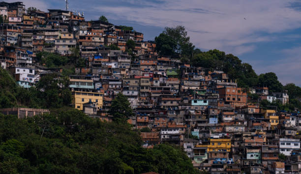 istock Poor community in Rio de Janeiro 1348147019