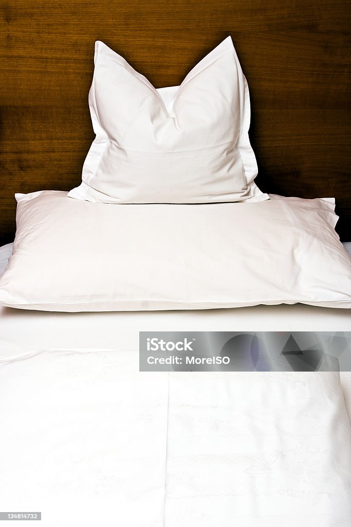 Cama vazia - Royalty-free Almofada - Roupa de Cama Foto de stock