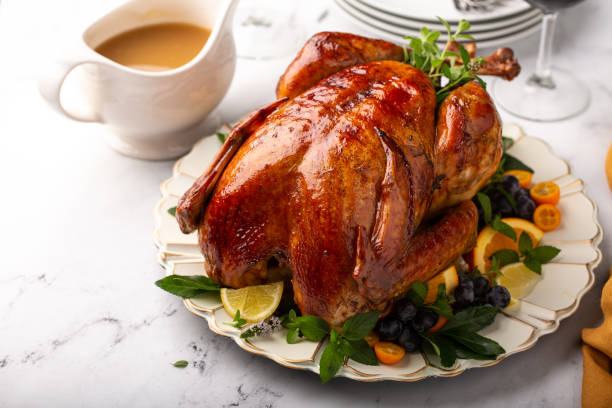 thanksgiving or christmas turkey - christmas turkey imagens e fotografias de stock