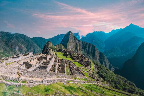 Machu Picchu Inca ruins Machu Picchu, the city of the Inca Empire hidden high up in the Andean mountains. peruvian culture photos stock pictures, royalty-free photos & images